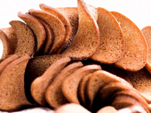 Арахис: Ресторанные гренки с чесноком