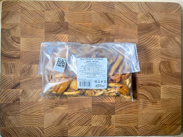 Сыр 150 гр ГОРНЫЙ СЫРОВАР (Ассорти копчёный с укропом и чесноком) в Котельниках